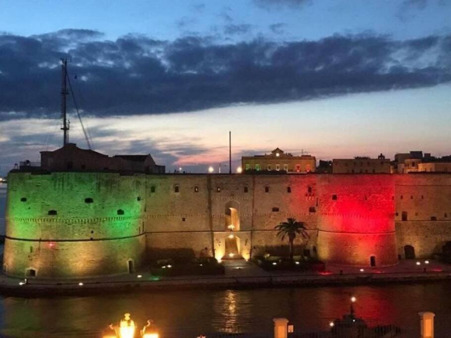 La Piccola Dimora Appartamento Taranto Exterior photo